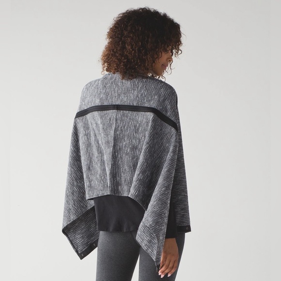 NWT Lululemon Vinyasa Wrap in Black/White - OS - Picture 1 of 1